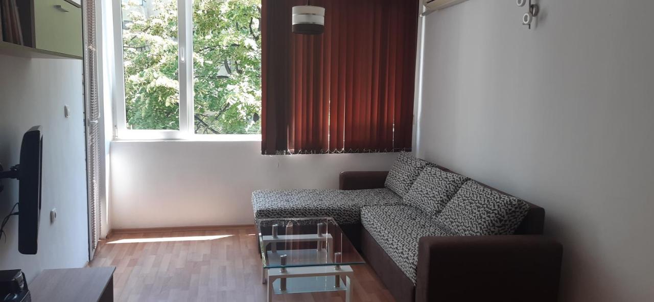 Nana'S Apartment Varna Bagian luar foto